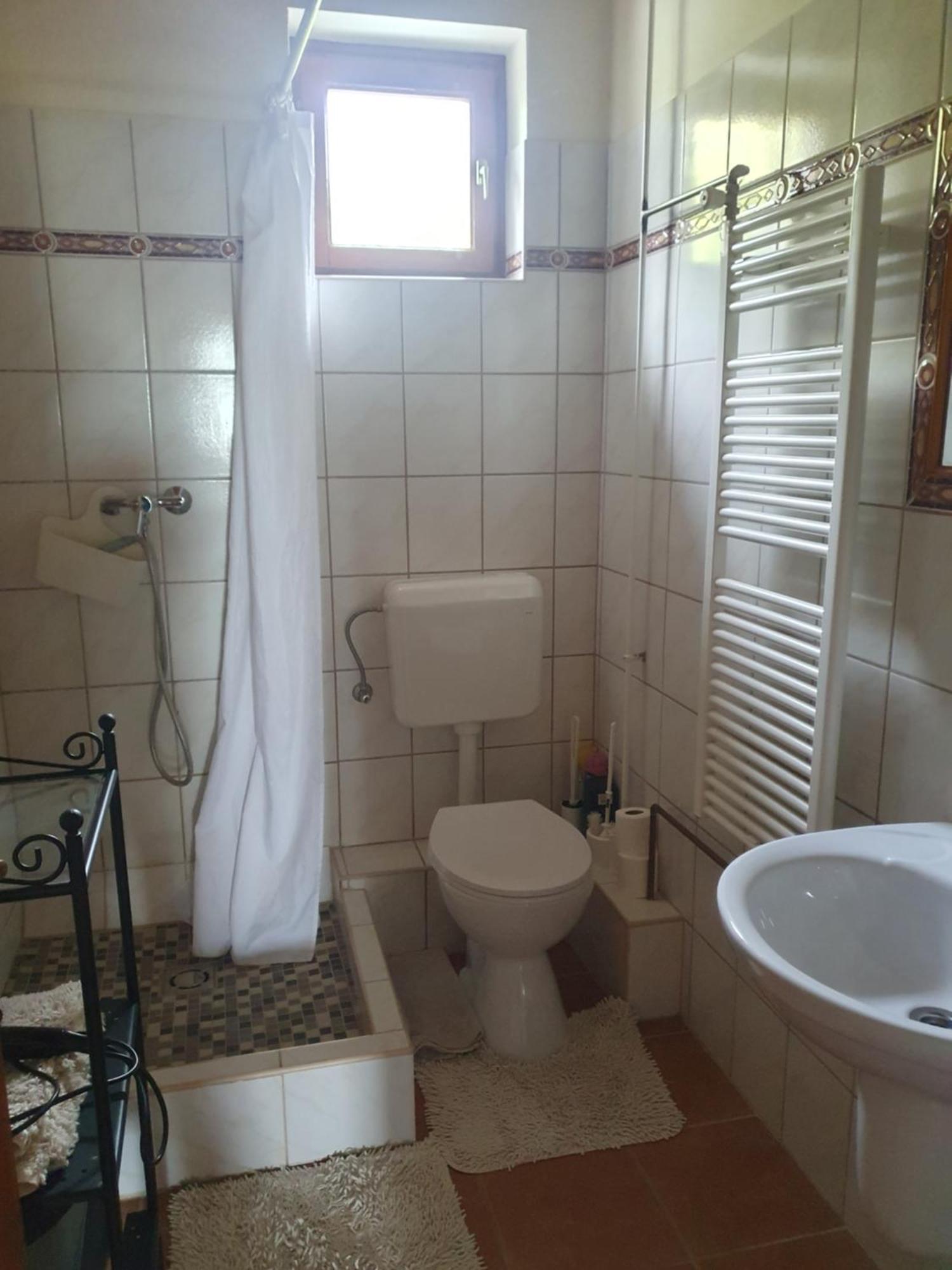 צ'רסגטומאי Feher Rozsa Apartman מראה חיצוני תמונה