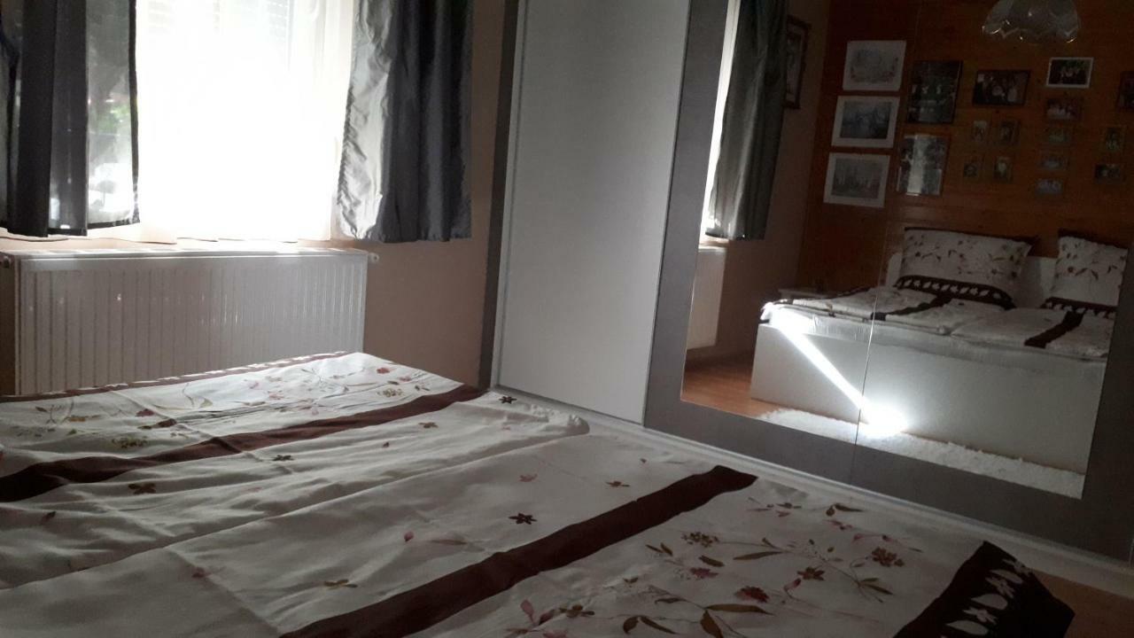 צ'רסגטומאי Feher Rozsa Apartman מראה חיצוני תמונה